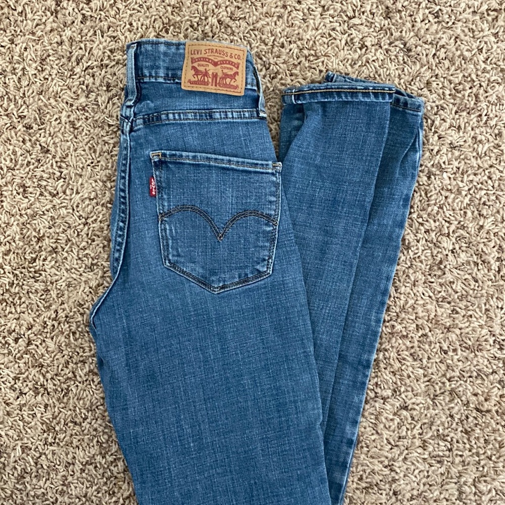 Levi’s 721 high rise skinny-25